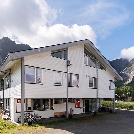 Reine Basecamp - Apartments & Rooms Exterior foto